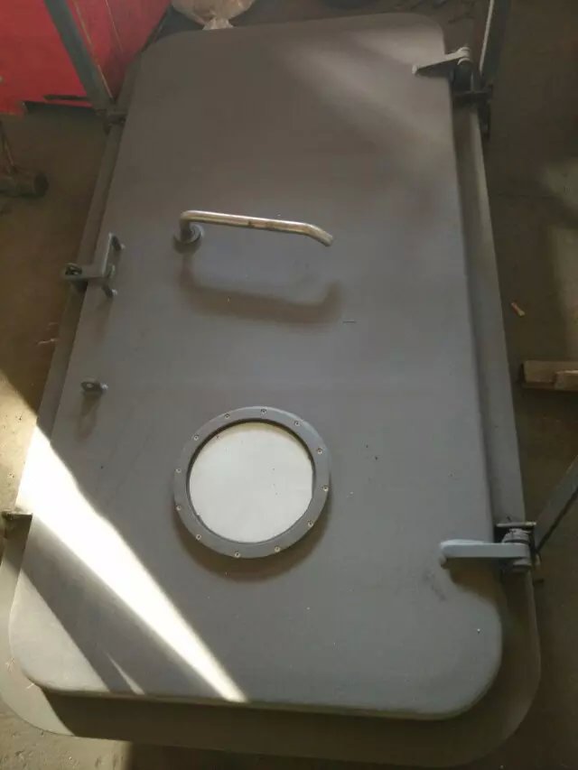 steel door 1544586.jpg steel door 1.jpg